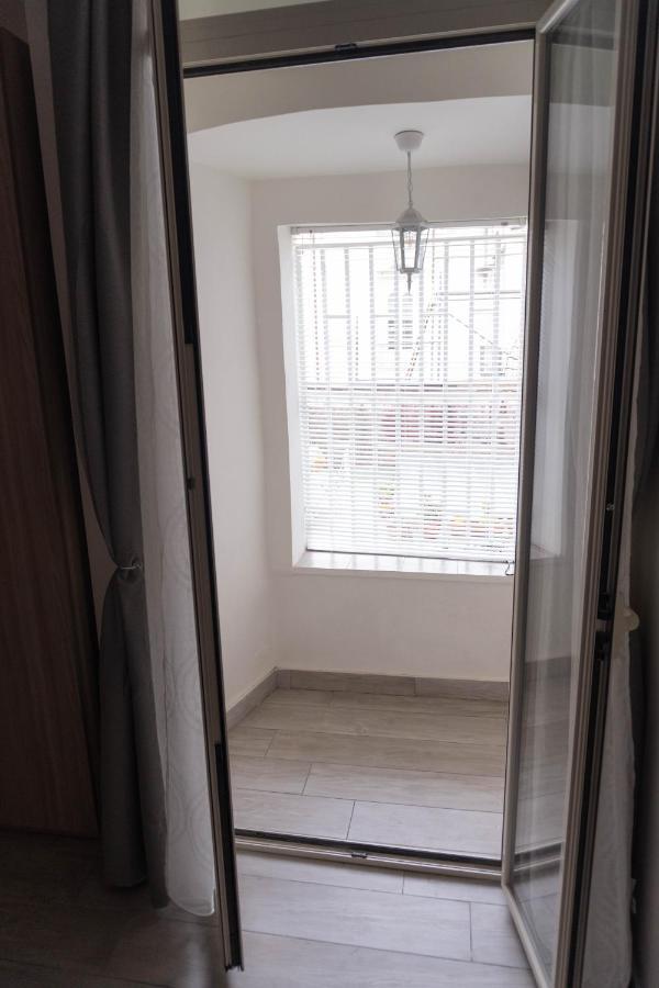 Neapolitan Roo Apartment Bagian luar foto